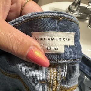 Gently loved Good American Always Fits Jeans